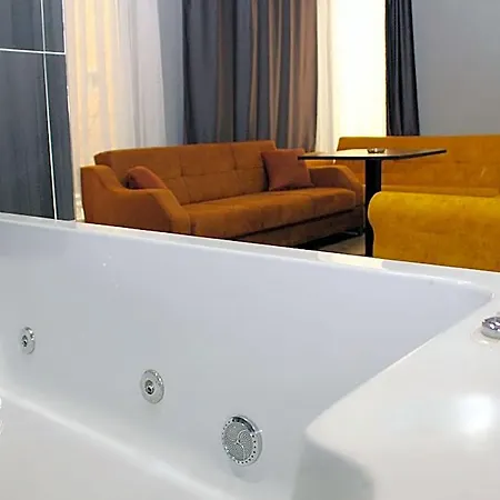 Big Life - Avcilar Hotel 3*